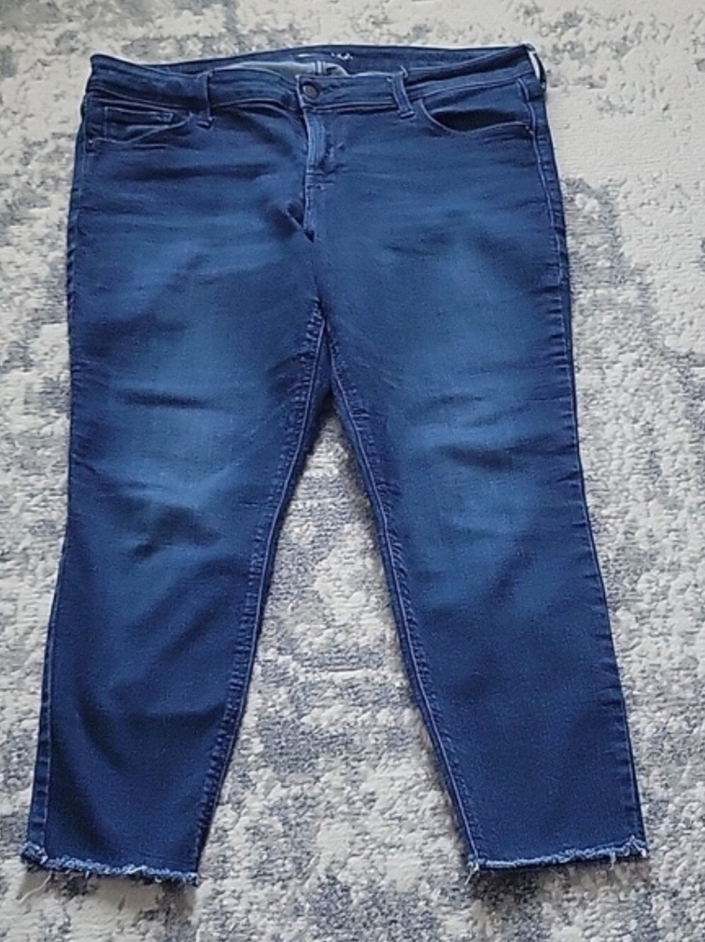 Old Navy Dark Blue Cropped Frayed-Hem Jeans